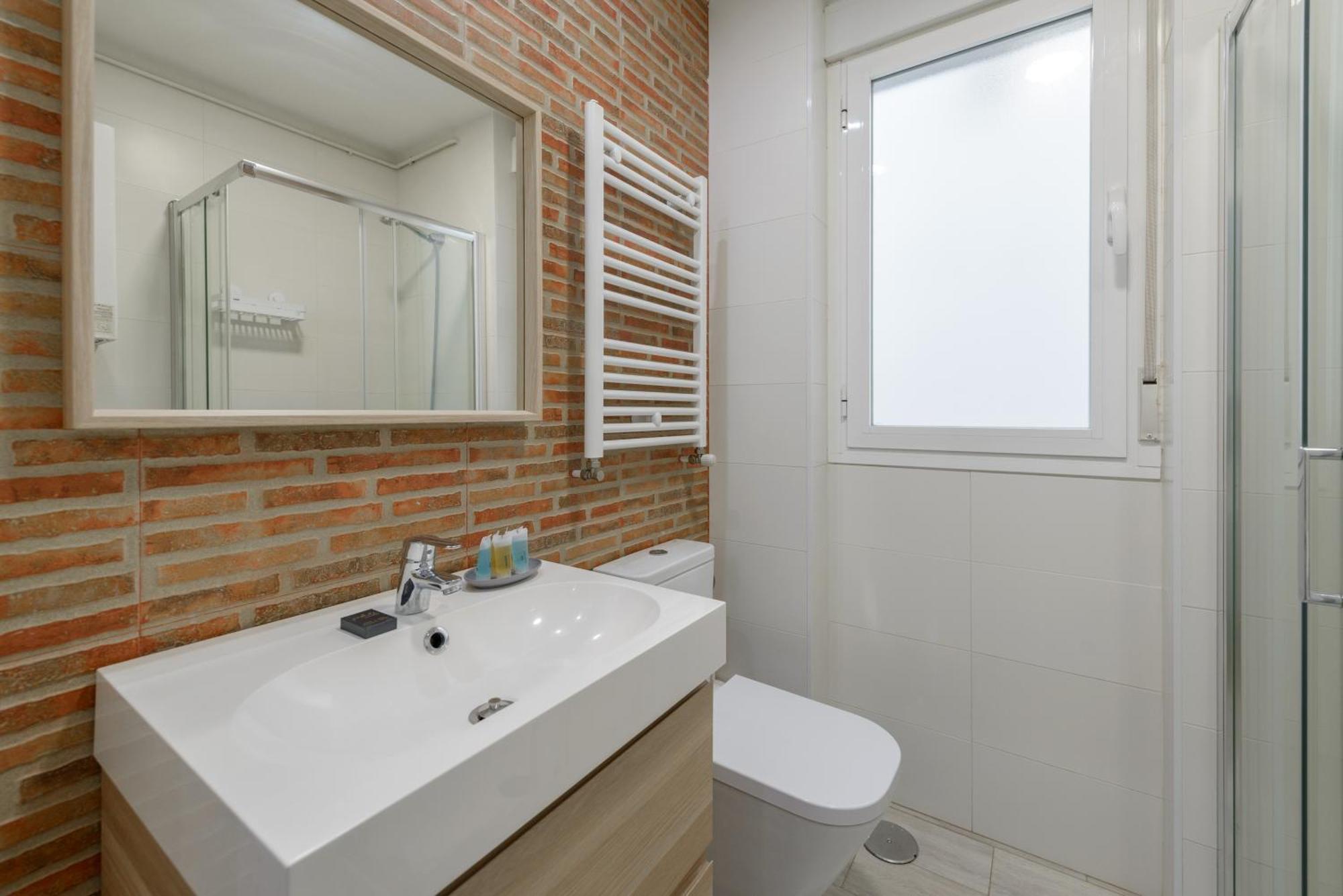 Avila Calle, Precioso Estudio En Santiago Bernabeu-Estrecho En Segundo Piso Sin Ascensor Apartamento Madri Exterior foto
